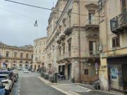 Locale in vendita di 113 m² in Piazza Giuseppe Garibaldi