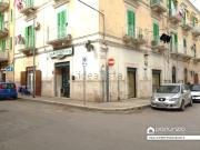 Locale in vendita di 115 m² in Via Ippolito Nievo, 1