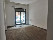 Locale in vendita di 120 m² in Via Elvia Recina, 12