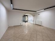 Locale in vendita di 121 m² in Via Roma, 9