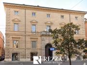 Locale in vendita di 130 m² in Via Emilia Centro