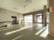 Locale in vendita di 130 m² in Via Tecchio
