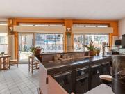 Locale in vendita di 135 m² in Via Monte Santo, 2