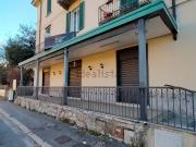 Locale in vendita di 135 m² in Viale Luigi Borri, 35