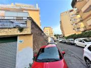 Locale in vendita di 1400 m² in Via Federico Cammeo, 22