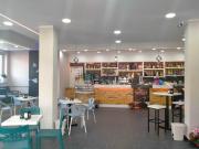 Locale in vendita di 140 m² in Piazza Aldo Moro, 16