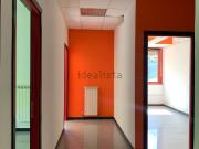 Locale in vendita di 145 m² in Via Luigi Canepa, 7