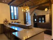 Locale in vendita di 150 m² in Via Canturina