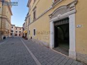 Locale in vendita di 150 m² in Via Giosuè Carducci