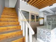 Locale in vendita di 150 m² in Via Lucrezio Caro