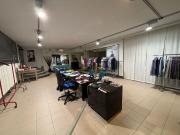 Locale in vendita di 150 m² in Via Simone Martini