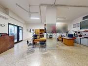Locale in vendita di 151 m² in Via Egidio Reale, 53