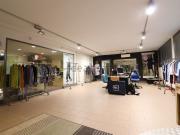 Locale in vendita di 152 m² in Via Simone Martini