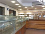 Locale in vendita di 155 m² in Via P. A. del Corona, 1