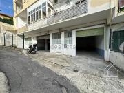 Locale in vendita di 156 m² in Via martiri della...