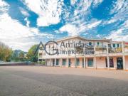Locale in vendita di 160 m² in Via Baioni