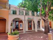 Locale in vendita di 162 m² in Piazza Roseddu, 1