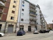 Locale in vendita di 164 m² in Via Taranto, 91