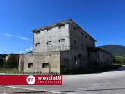 Locale in vendita di 1708 m² in Via del Crocefisso