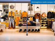 Locale in vendita di 170 m² in Via Marco Sala