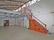 Locale in vendita di 171 m² in Viale Pietro Toselli