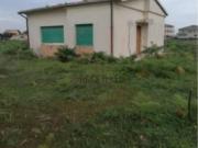 Locale in vendita di 1738 m² in Strada Statale 106 Jonica