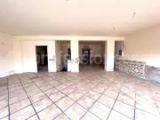 Locale in vendita di 190 m² in Via Conte Fazio, 19