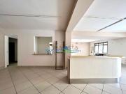 Locale in vendita di 190 m² in Via Pineta, 900