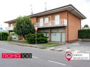 Locale in vendita di 192 m² in Via roma, 108