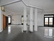 Locale in vendita di 194 m² in Via Bechi Luserna