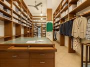 Locale in vendita di 235 m² in Via Carlo Farini, 71