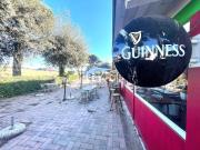 Locale in vendita di 201 m² in Via Ardeatina, 35