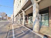Locale in vendita di 210 m² in Viale Angelo Masini