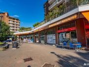 Locale in vendita di 211 m² in Via Europa, 7