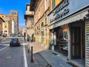 Locale in vendita di 213 m² in Via Antonio Gramsci, 7