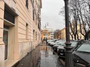 Locale in vendita di 218 m² in Piazza dei Siculi, 13