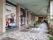 Locale in vendita di 220 m² in Largo Parini Giuseppe, 1