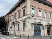 Locale in vendita di 220 m² in Piazza San Francesco, 9