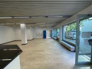 Locale in vendita di 220 m² in Via Antonio Stoppani