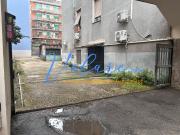 Locale in vendita di 220 m² in Via dei Faggi