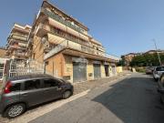Locale in vendita di 22 m² in Via Bucine, 39