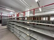 Locale in vendita di 2300 m² in Via Galileo Galilei, 149