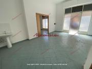 Locale in vendita di 230 m² in Via D&apos Ossuna, 43