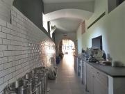 Locale in vendita di 230 m² in Via del Fosso