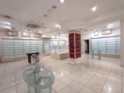 Locale in vendita di 230 m² in Via Fontanellato