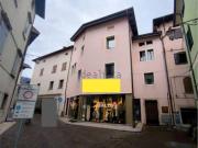 Locale in vendita di 232 m² in Via San Maria, 8