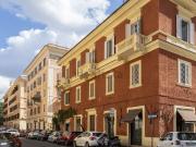 Locale in vendita di 240 m² in Via Alessandro Volta, 36