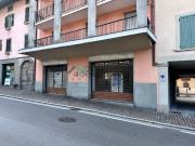 Locale in vendita di 240 m² in Via Andrea Fantoni, 29