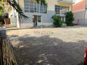 Locale in vendita di 240 m² in Via San Quirico
