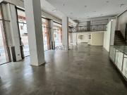 Locale in vendita di 250 m² in Via Altinate, 12